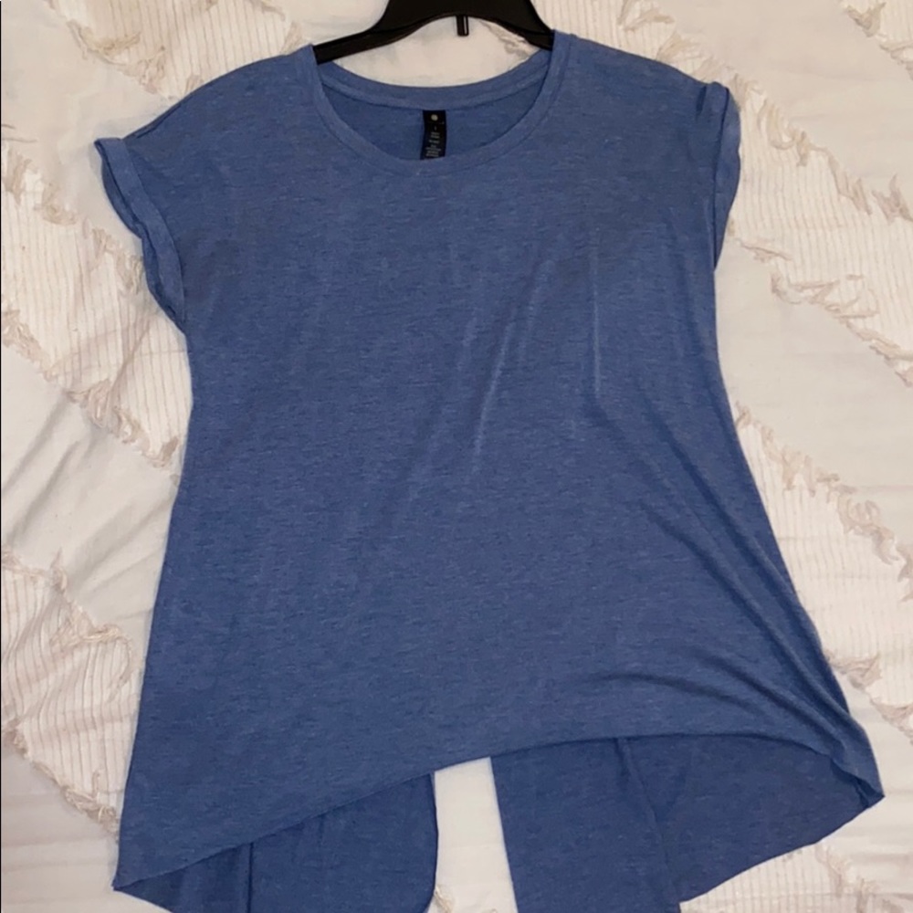 Flowy casual blue top